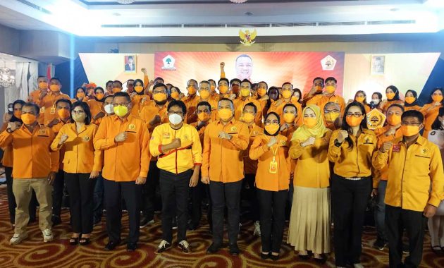 Resmi Dilantik Sebagai Ketua MKGR Sultra, AJP Siap Menangkan Partai Golkar dan Airlangga Hartarto