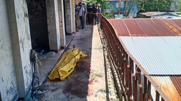 Mayat pria ditemukan di kawasan Pasar Sentral Laelangi, Kelurahan Tomba, Kecamatan Wolio, Kota Baubau, Kamis (10/3/2022) sekira pukul 10.00 WITa. Foto/ist