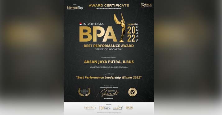 Wakil Ketua Komisi III DPRD Provinsi Sulawesi Tenggara (Sultra), Aksan Jaya Putra atau AJP menerima penghargaan Best Leadership 2022 dari organisasi Indonesia Achievement Magazine. Foto/ist