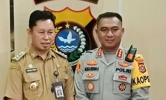 Kepala Kepolisian Resor Kota (Kapolresta) Kendari, Komisaris Besar Polisi (Kombespol) Muhammad Eka Faturrahman menerima kunjungan Penjabat (Pj) Wali Kota Kendari, Asmawa Tosepu di kantornya, Selasa (12/10/2022).