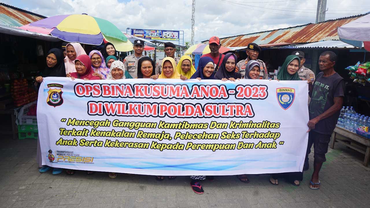 Polda Sulawesi Tenggara (Sultra) menggelar operasi Bina Kusuma Anoa 2023 yang akan berlangsung selama 10 hari, mulai dari tanggal 21 Juni hingga 1 Juli 2023. Operasi ini dipimpin oleh Dirbinmas Polda Sultra, Kombes Pol Darmawan Affandi, yang didampingi oleh Kabagbin Opsnal Dit Binmas Polda Sultra, AKBP Selam, Rabu (21/6/2023). Foto/ist