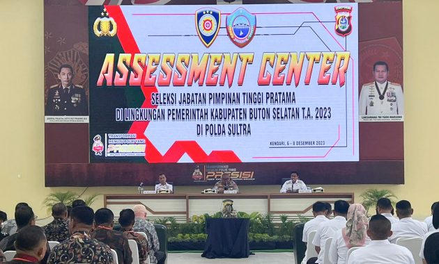 Kepolisian Daerah (Polda) Sulawesi Tenggara (Sultra) menggelar assessment center seleksi jabatan tinggi pratama (JTP) Pemerintah Kabupaten (Pemkab) Buton Selatan (Busel) tahun anggaran 2023 di Aula Dharana Lastarya Polda Sultra, Rabu (6/12/2023). Foto/Bidhumas Polda Sultra