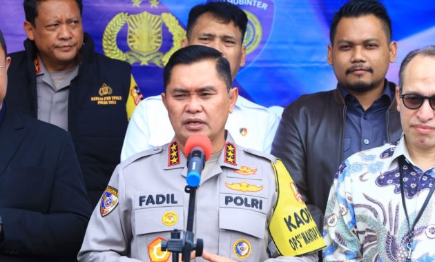 Kabaharkam Polri, Komjen Pol Mohammad Fadil Imran saat memberikan keterangan di hadapan awak media, Senin (29/1/2024). Foto/dokumen Humas Polri