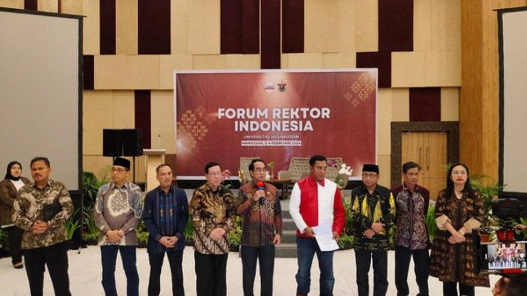 Forum Rektor Indonesia mendeklarasikan pemilihan umum (pemilu) 2024 yang damai dan aman. Deklarasi itu dibacakan oleh perwakilan Forum Rektor Indonesia di Universitas Hasanuddin (Unhas), Makassar, Sabtu (3/2/2024). Foto/ist
