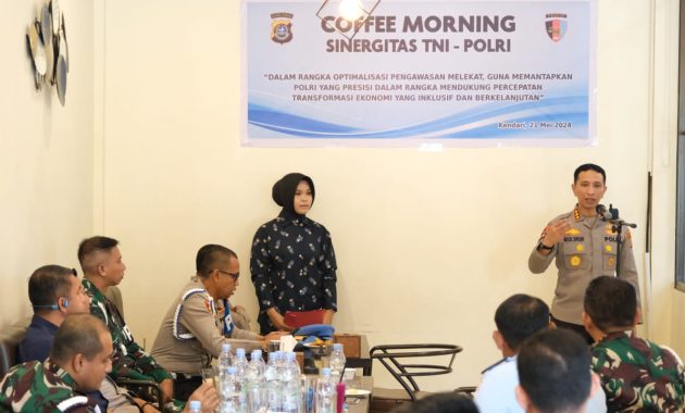Bidang Profesi dan Pengamanan (Bid Propam) Polda Sulawesi Tenggara (Sultra) bersama Denpom TNI menyelenggarakan acara coffee morning bagi komunitas penegak hukum internal institusi TNI-Polri yang ada di wilayah Sultra, Selasa (21/5/2024).