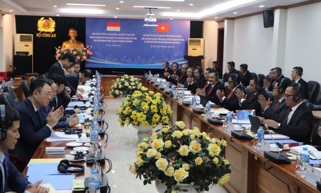 Kepolisian Negara Republik Indonesia (Polri) dan Kementerian Keamanan Publik (MPS) Vietnam menggelar dialog bertajuk The 3rd Deputy-Ministerial Security Dialogue, di Markas Besar Kementerian Keamanan Publik Vietnam di Hanoi, Senin (20/5/2024). Foto/dokumen Humas Polri