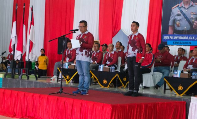 Kapolda Sulawesi Tenggara (Sultra), Irjen Pol Dwi Irianto saat membuka kejuaraan bola voli Kapolda Cup 2024, Sabtu (22/6/2024). Foto/dokumen Bidhumas Polda Sultra