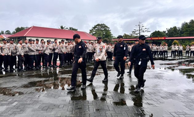 Biro Ops Polda Sulawesi Tenggara (Sultra) bersama Satuan Brimob (Satbrimob) Polda Sultra menggelar latihan VIP Protection dalam rangka meningkatkan kesiapsiagaan pengamanan Pilkada 2024, di Mako Satbrimob Polda Sultra, Selasa (9/7/2024). Foto/Bidhumas Polda Sultra