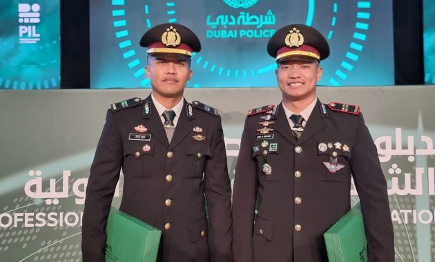 Iptu I Putu Novi Candra Kurniawan dan Iptu Andi Muhammad Nurfadli, dua anggota Polri yang karya ilmiahnya diterbitkan oleh Rochester Institute of Technology Dubai, Uni Emirat Arab (UEA). Foto/Humas Polri