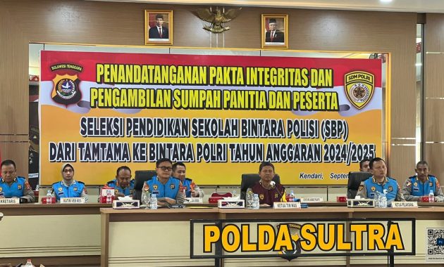 Polda Sulawesi Tenggara (Sultra) melaksanakan penandatanganan pakta integritas dan pengambilan sumpah panitia serta peserta seleksi pendidikan sekolah bintara polisi (SBP) dari tamtama ke bintara Polri tahun anggaran 2024/2025, di Aula Dachara, Rabu (11/9/2024).