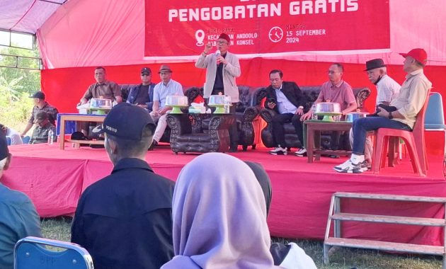 Bakal calon Gubernur Sulawesi Tenggara (Sultra), Lukman Abunawas (LA) menggelar silaturahmi dan menyapa ribuan warga di Desa Bumi Raya, Kecamatan Andoolo, Kabupaten Konawe Selatan (Konsel), Minggu (15/9/2024). Foto/tim media LA