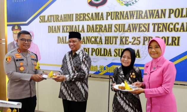 Persatuan Purnawiran (PP) Polri daerah Sulawesi Tenggara (Sultra) melakukan silaturahmi ke Polda Sultra dalam rangka hari ulang tahun (HUT) ke-25, Senin (23/9/2024).