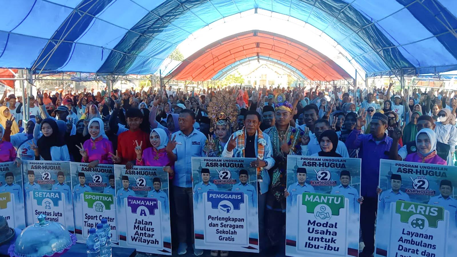 Pasangan calon (paslon) gubernur dan Wakil Gubernur Sulawesi Tenggara (Sultra), Andi Sumangerukka (ASR)-Hugua kembali melakukan kampanye terbatas. Kampanye terbatas kali ini dilakukan di Kecamatan Mawasangka Timur, Kabupaten Buton Tengah (Buteng), Senin (21/10/2024). Foto/tim media ASR-Hugua