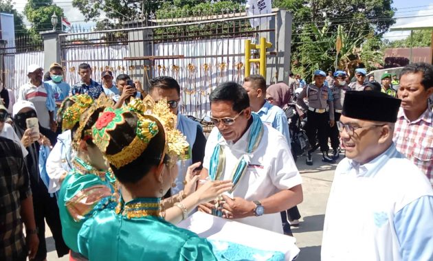 Calon Wakil Gubernur Sulawesi Tenggara (Sultra) nomor urut 2, Hugua melaksanakan kampanye di Kelurahan Katobu, Kabupaten Muna, Sabtu (16/11/2024). Foto/tim media ASR-Hugua