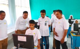 PLN Hadirkan Laboratorium TIK di SMKN 1 Konawe Utara, Akhiri Perjalanan 30 Km Demi Belajar Komputer